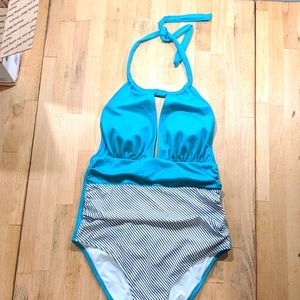 NWT Cupshe 1 piece swimsuit